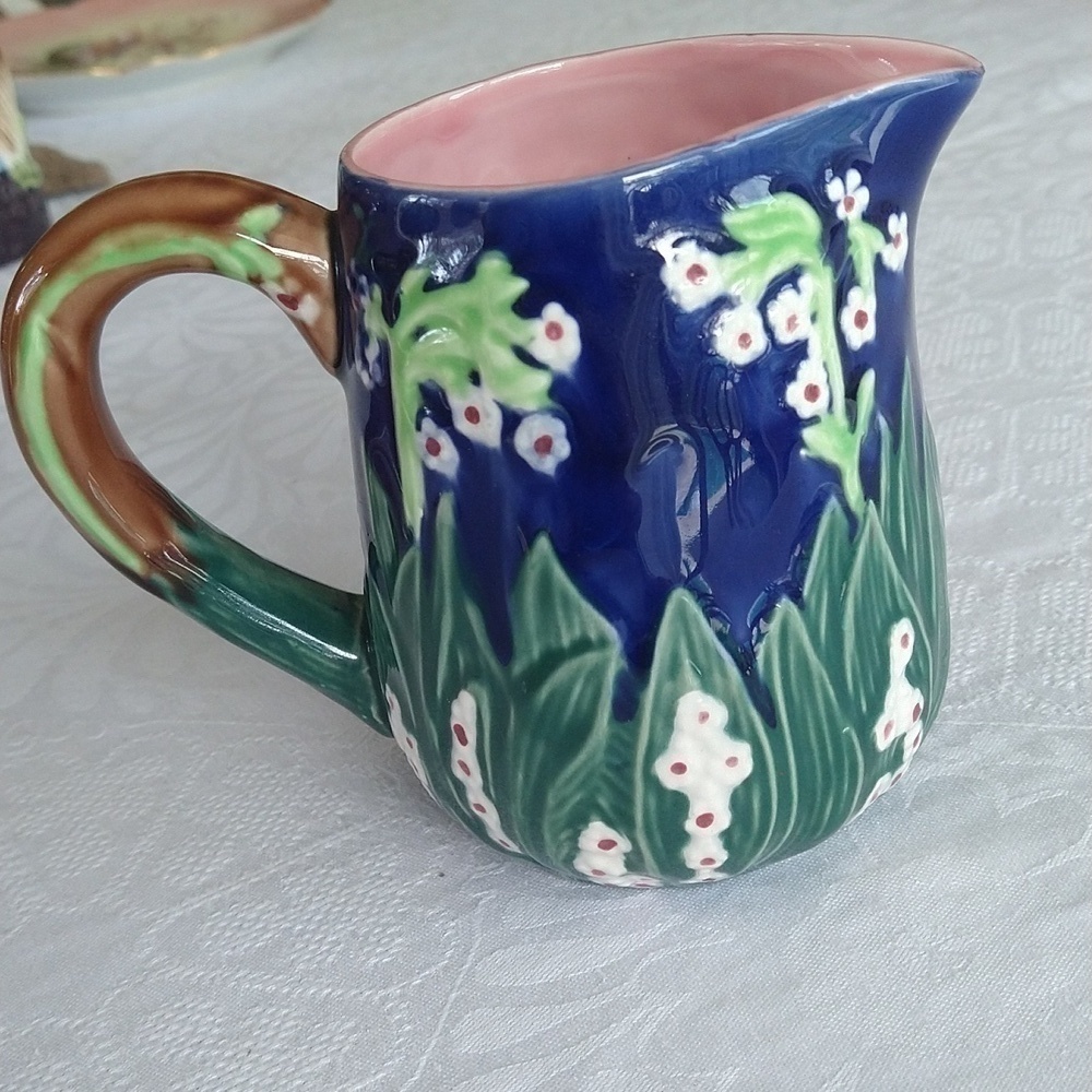 Vintage majolica lily of the valley Navy blue picture French country shabby chic